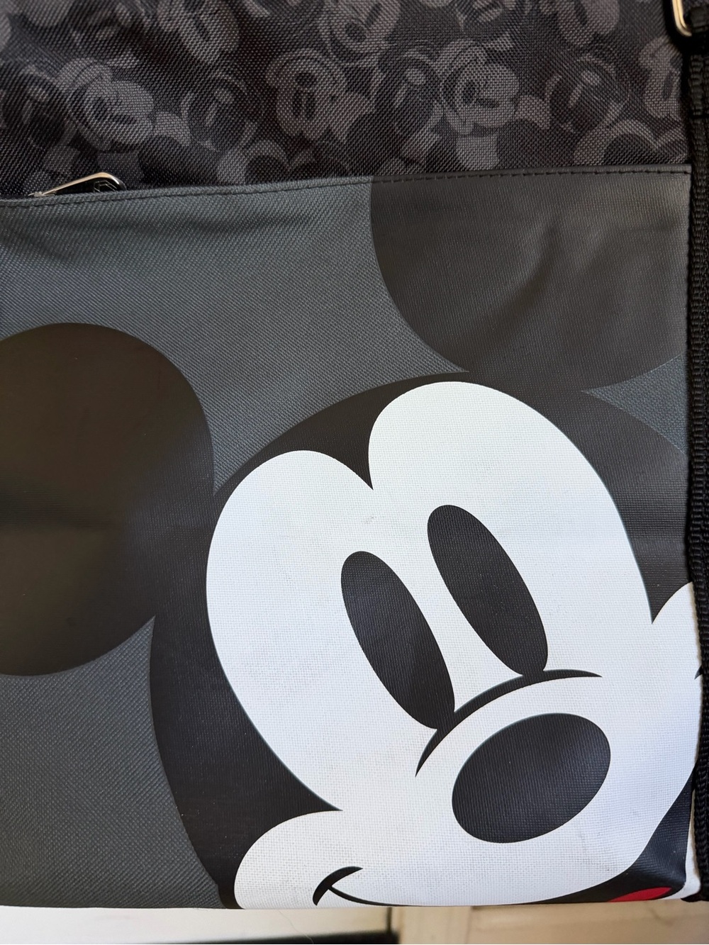 Disney Mickey Mouse Insulated Tote Bag Black Disney Parks Cooler Travel Bag - Picture 3 of 7